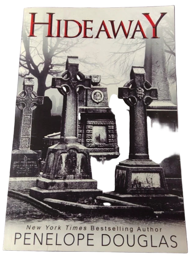 Hideaway  (Devil's Night) - Penelope Douglas